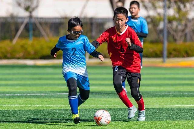 莫兰特三双灰熊送雄鹿4连败 火箭险胜独行侠